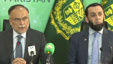 پی ٹی آئی کے دھرنے میں جدید اسلحہ سے لیس دہشتگردوں کو لایا گیا، احسن اقبال