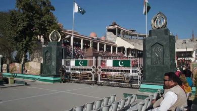 بھارت کا پاکستانیوں کے لیے بعض ویزا کیٹیگریز برقرار رکھنے کا اعلان، کشمیر میں گھروں کے انہدام کا سلسلہ بند