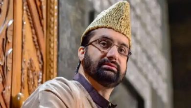 پہلگام واقعے کے بعد کشمیریوں کو نشانہ بنایا جا رہا ہے، میر واعظ عمر فاروق