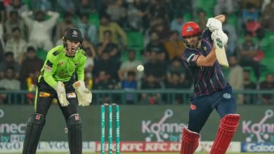 پی ایس ایل میں کراچی کنگز کی شاندار کامیابی، لاہور قلندرز کو بارش سے متاثرہ میچ میں 6 وکٹوں سے شکست