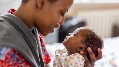 ماں کی لوری کا جادو: نوزائیدہ بچوں کی نشوونما میں نئی سائنسی پیشرفت