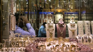 دبئی پولیس کی شاندار کارروائی: 3 لاکھ ڈالر مالیت کے ہیرے اصل مالک کو واپس دلوا دیے