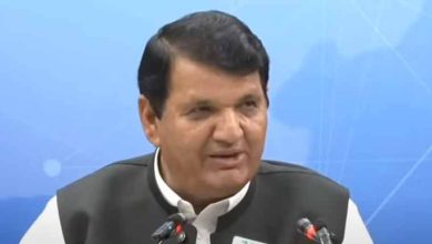 وفاقی وزیر امیر مقام کا سیلاب متاثرہ علاقوں کا دورہ، متاثرین سے اظہارِ یکجہتی