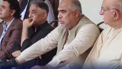 جنرل باجوہ کو توسیع دینا تاریخی غلطی تھی، پوری قوم سے معذرت چاہتے ہیں: اسد قیصر