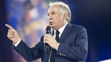 فرانس کے وزیراعظم فرانسوا بیرو 8 ستمبر کو اعتماد کا ووٹ لیں گے، ملک میں سیاسی ہلچل جاری