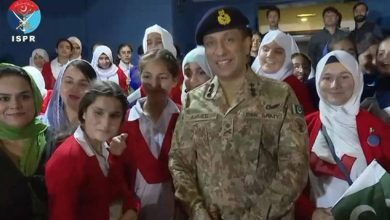 ڈی جی آئی ایس پی آر کا مری میں تعلیمی اداروں کا دورہ، طلبہ کا پاک فوج سے والہانہ اظہار یکجہتی