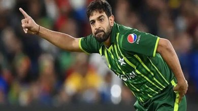 محمد حارث کا غصے میں بیٹ توڑنا تنازع کا باعث، سوشل میڈیا پر ملا جلا ردِعمل