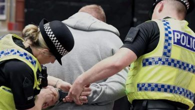 برطانوی حکومت کا پناہ گزینوں کو ہوٹلوں میں رکھنے کا سلسلہ ختم کرنے کا اعلان