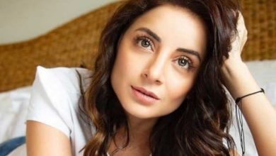 سگریٹ نوشی کو خواتین کی آزادی سے جوڑنا غلط ہے: ثروت گیلانی