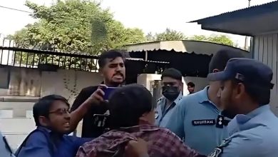 اسلام آباد: نیشنل پریس کلب پر پولیس کا دھاوا، صحافیوں پر تشدد، کیمروں اور موبائل فونز پر قبضے کی کوشش