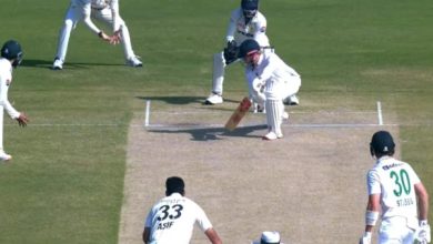 پنڈی ٹیسٹ: ڈیبیو پر آصف آفریدی کی شاندار کارکردگی، پانچ وکٹیں لے کر پاکستان کو مضبوط پوزیشن پر پہنچا دیا