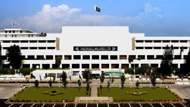 آرمی چیف اب چیف آف ڈیفنس فورسز بھی ہونگے،عہدے کی مدت 5 سال ہوگی: قومی اسمبلی میں آرمی ایکٹ ترمیمی بل منظور