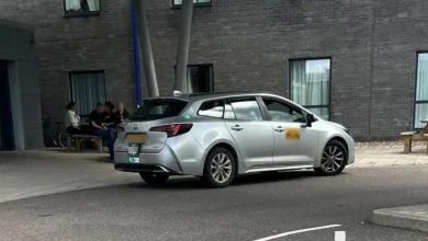 برطانوی حکومت کا سیاسی پناہ گزینوں کے ٹیکسی استعمال پر پابندی کا فیصلہ