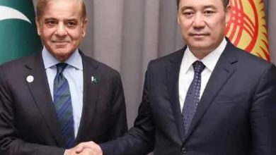 کرغزستان کے صدر اسلام آباد پہنچ گئے، صدر اور وزیراعظم نے استقبال کیا